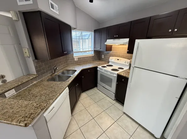 1940 Lake Atriums Cir APT 98, Orlando, FL 32839