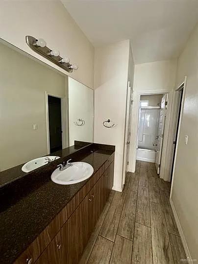 3913 Hawthorne Ave #1 — Photo 6