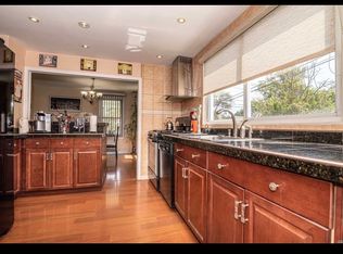 132 Ferndale Blvd, Islip, NY 11751