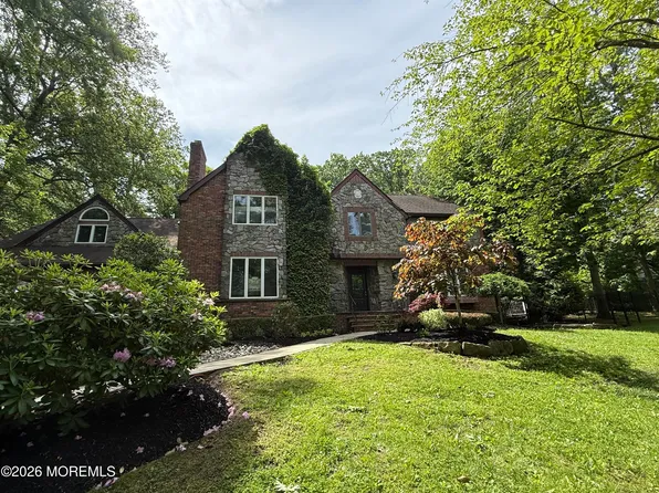 827 Holmdel Road, Holmdel, NJ 07733