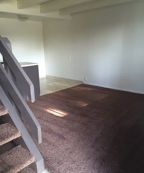 Santa Clarita — Photo 28