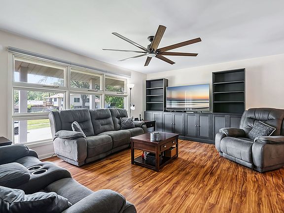 3rd image of 6119 Sherman Dr