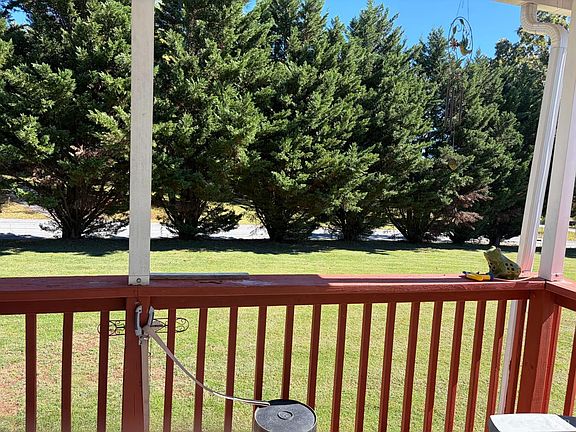 3rd image of 52 Nest Ln