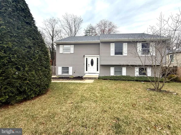 8024 Escalon Ave, Pasadena, MD 21122