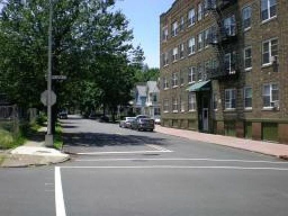 2nd image of 133 N Maple Ave #303-13