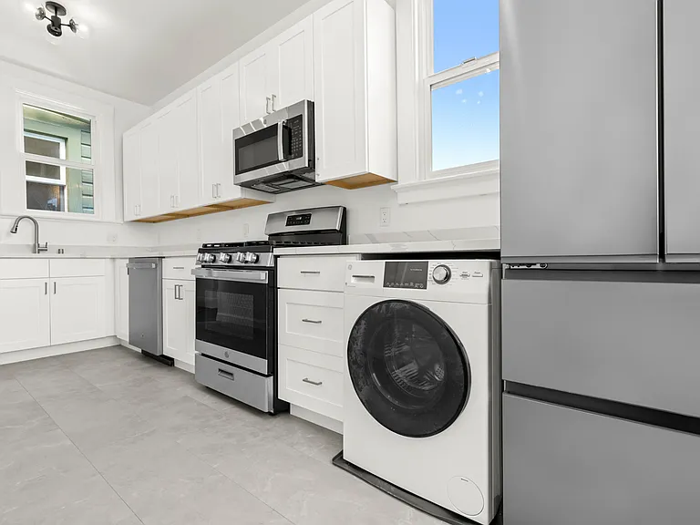 400 28th Ave #12 — Photo 8