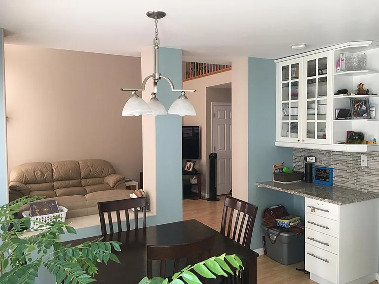 948 Huntington Dr — Photo 8