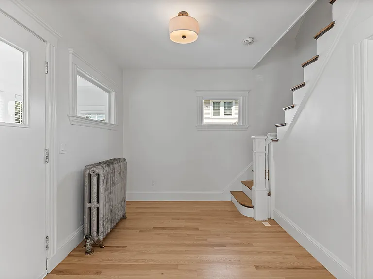 160 Marlboro St — Photo 10
