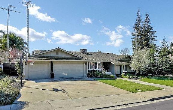 2nd image of 2224 Candlewood Pl