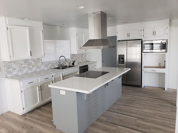 3rd image of 1828 Rose Ave #1828