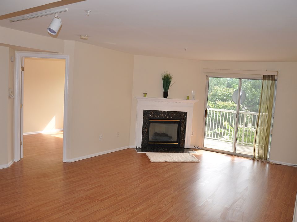 Gas Fireplace and Central AC