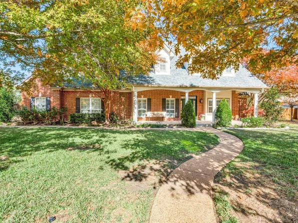 1606 Plum Creek Dr, Midlothian, TX 76065