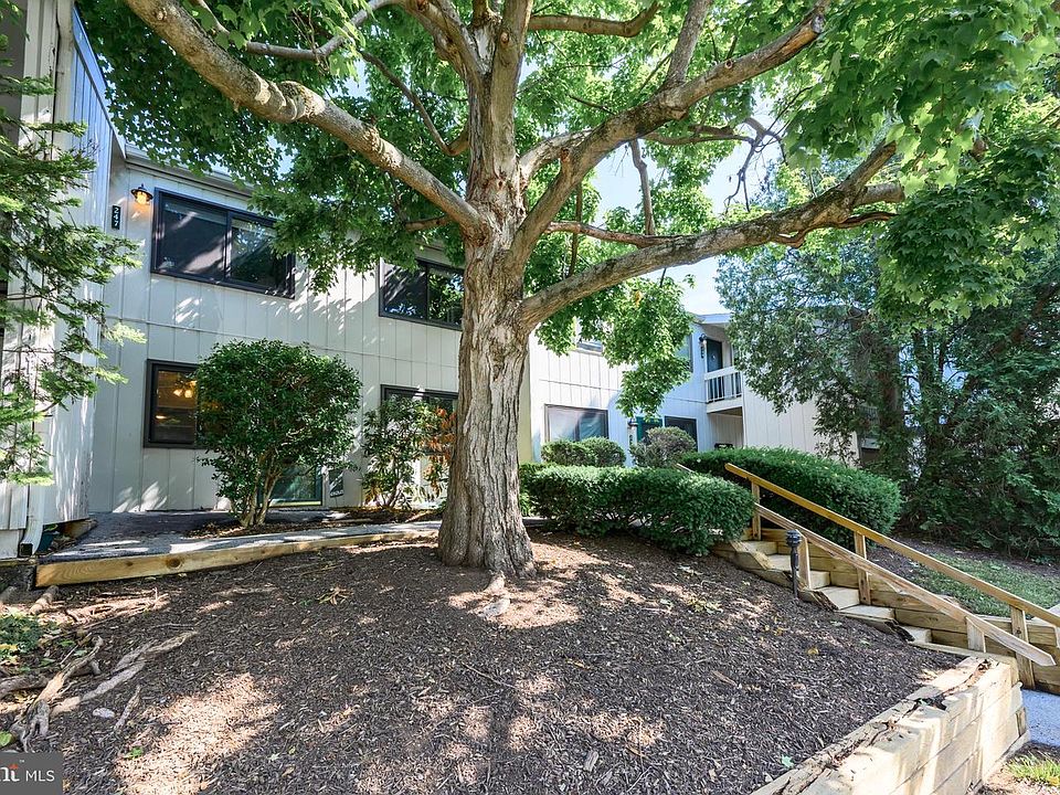 1st image of 246 Summit House