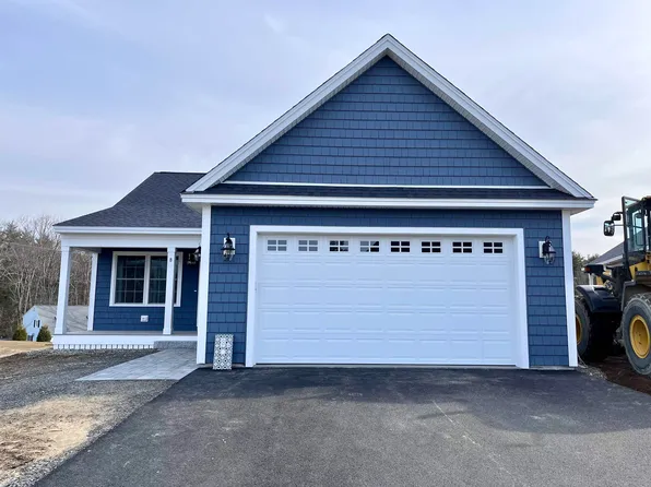 8 Huckleberry Avenue #64, Epping, NH 03042