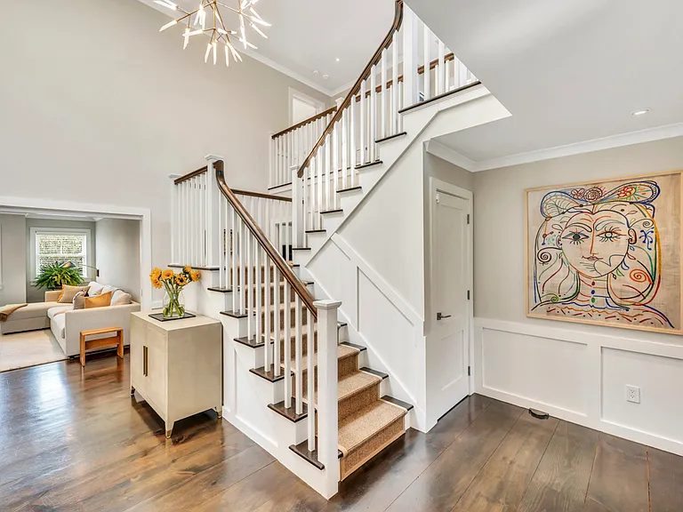 35 Floyd St — Photo 15