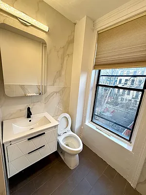 Rented by Ivey North LLC | media 9
