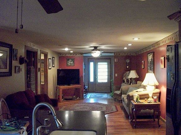 5th image of 101 Elmtree Ln