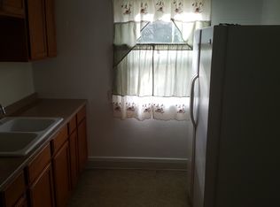 4262 Valley Rd, Cleveland, OH 44109