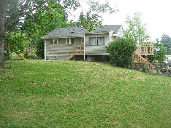 14000 square ft lot