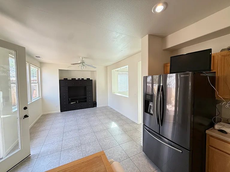 5783 Golden Eagle Dr — Photo 4