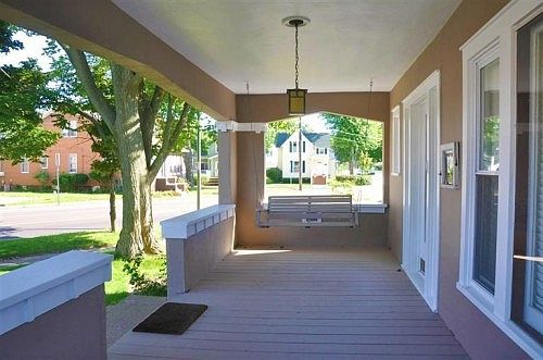 3rd image of 1620 Lakeshore Dr