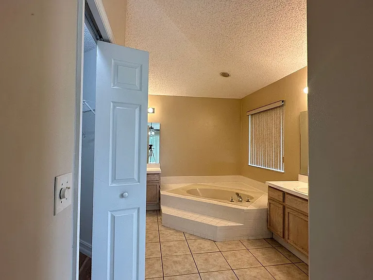 487 Carrigan Ave — Photo 39