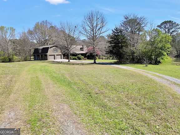 5th image of 330 Country Kitchen Rd