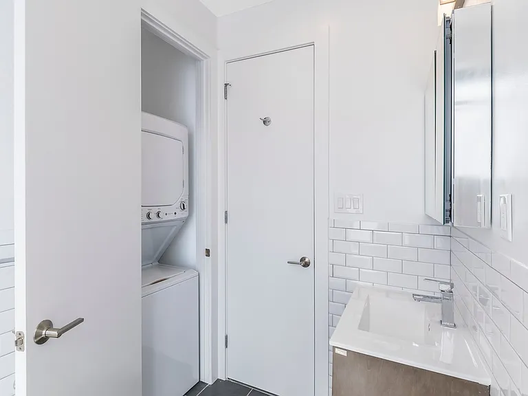 54 2nd Ave #3 — Photo 7