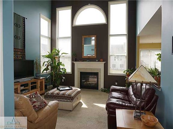 3rd image of 1078 Williamsburg Ct