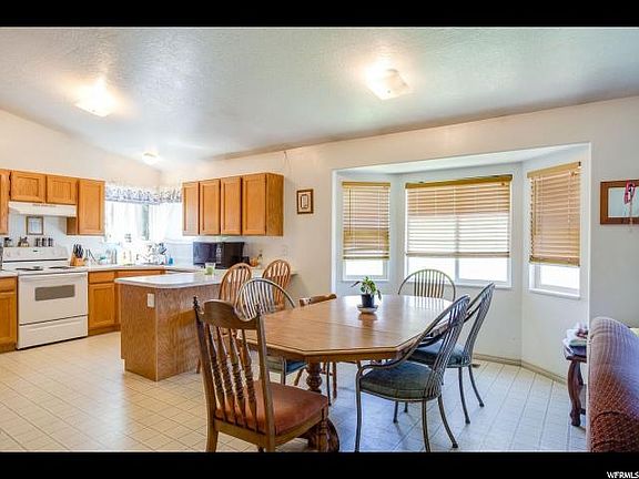 2nd image of 3722 S Valley Pointe Ct