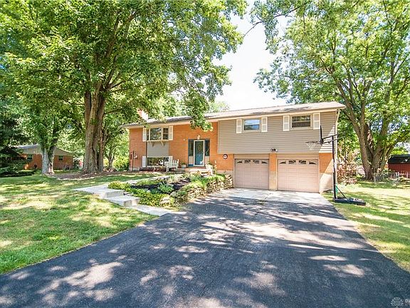 2nd image of 1354 Nutwood Dr