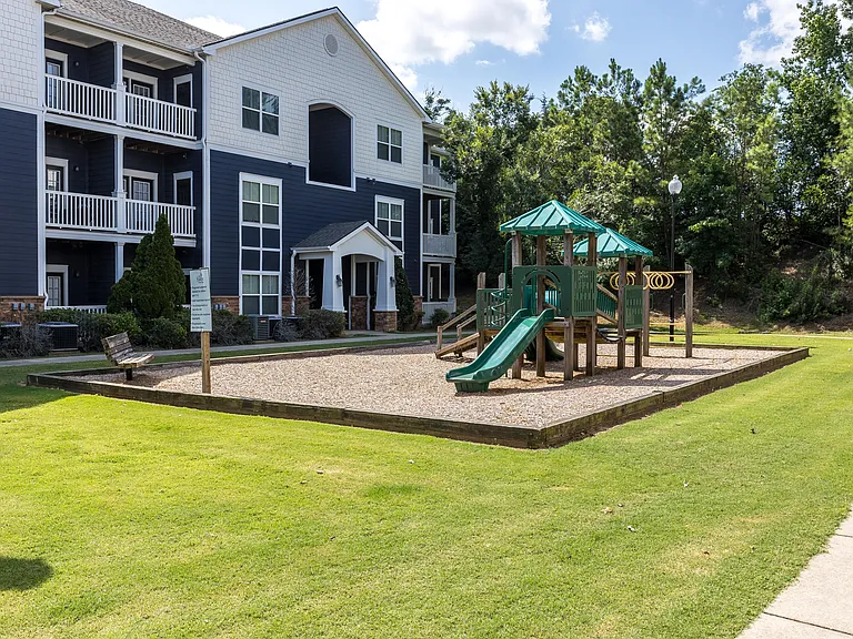 Reed Creek Apartments — Photo 41