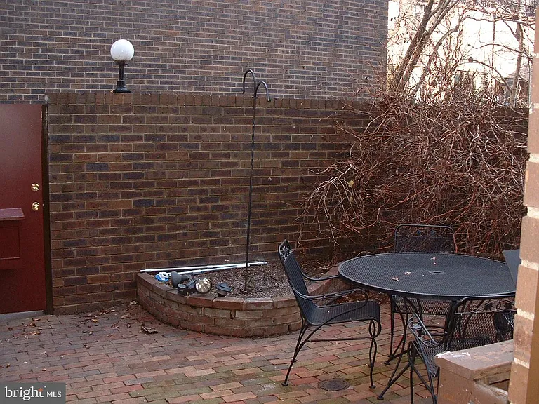 25 Saint James Ct #41 — Photo 5
