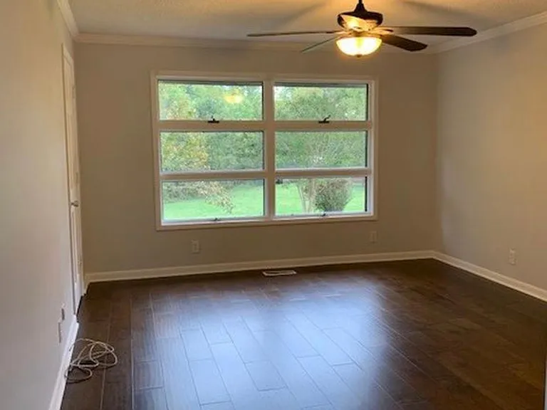 1111 W Lakeshore Dr — Photo 8