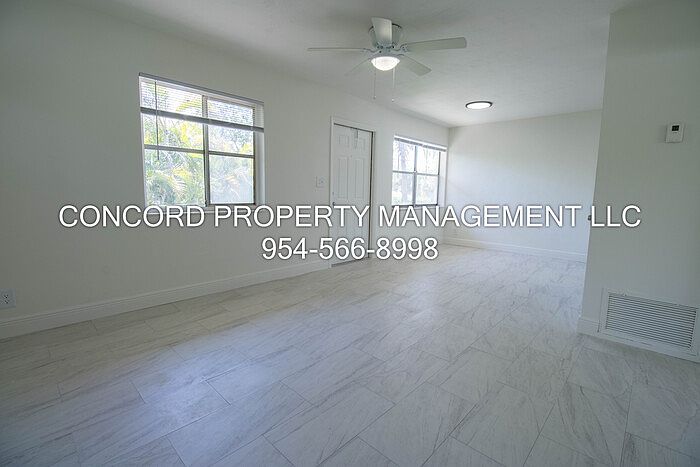 1st image of 400 SW 7th Ave #12