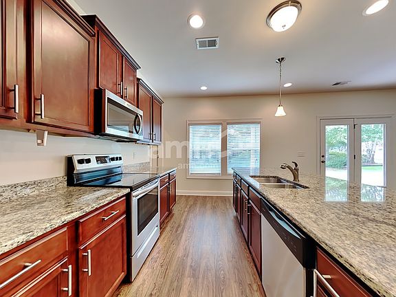 3rd image of 100 Doral Blue Dr