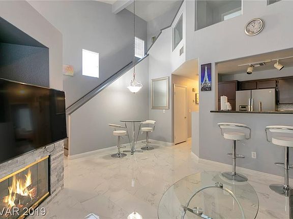 5th image of 9559 Belle Amour Ln