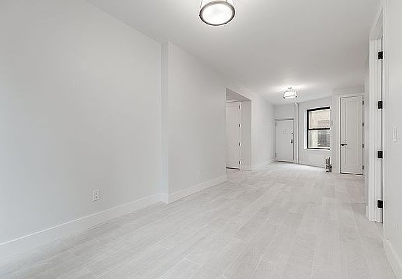 3rd image of 305 E 75th St #24/25