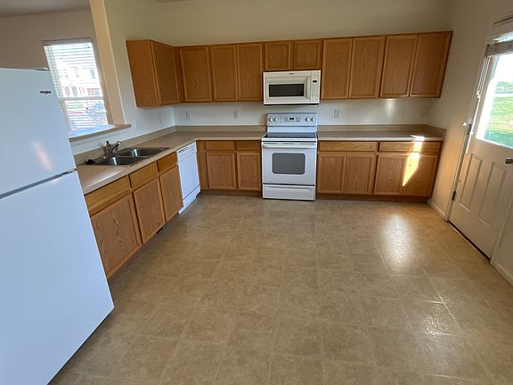 7722_sandy_springs_b_08262024