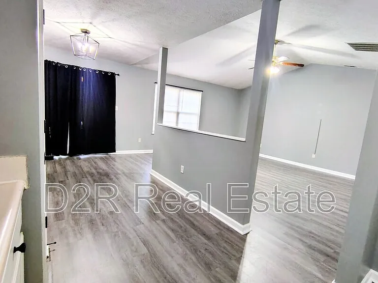 1095 Taurus Ln — Photo 8