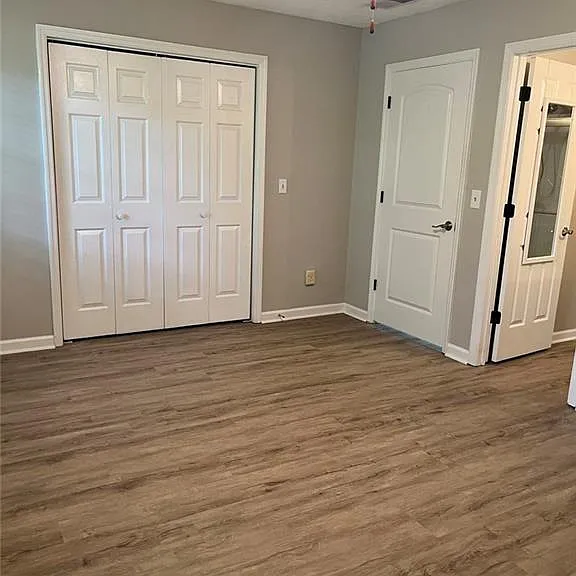 138 Sterling Ct — Photo 16