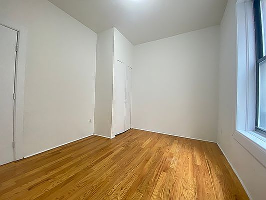 3rd image of 35 E 17th St APT 218
