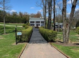 80 Race St, Pittstown, NJ 08867