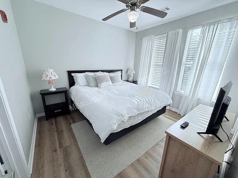 209 Town Center Dr — Photo 15