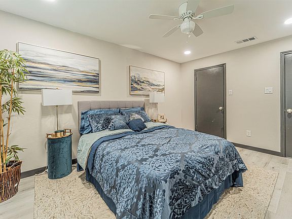 5th image of 1741 Palisades Dr