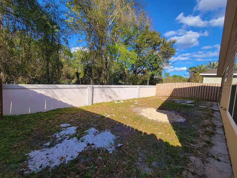 2216 NW 52nd Pl — Photo 23