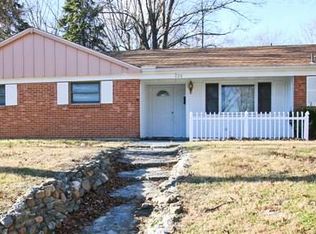 225 Tuxworth Rd, Centerville, OH 45458