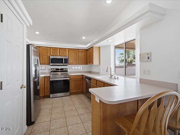 5th image of 2675 Huntington Dr