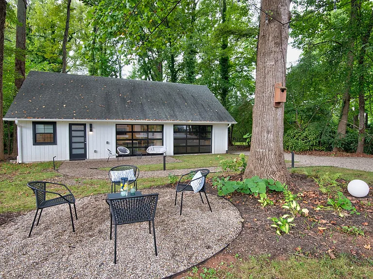 3945 Rockfern Rd #B — Photo 2