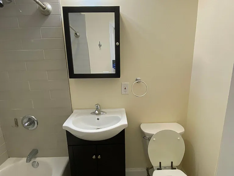 1529 Spruce St #4D — Photo 7